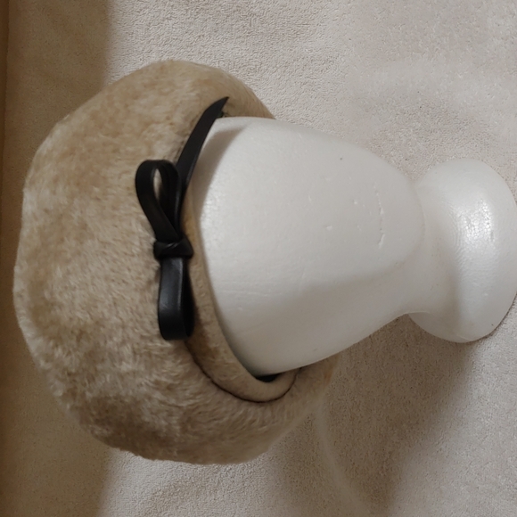 Marche Exclusive Accessories - Vintage Duchess Marche Exclusive hat made in Italy sz.22